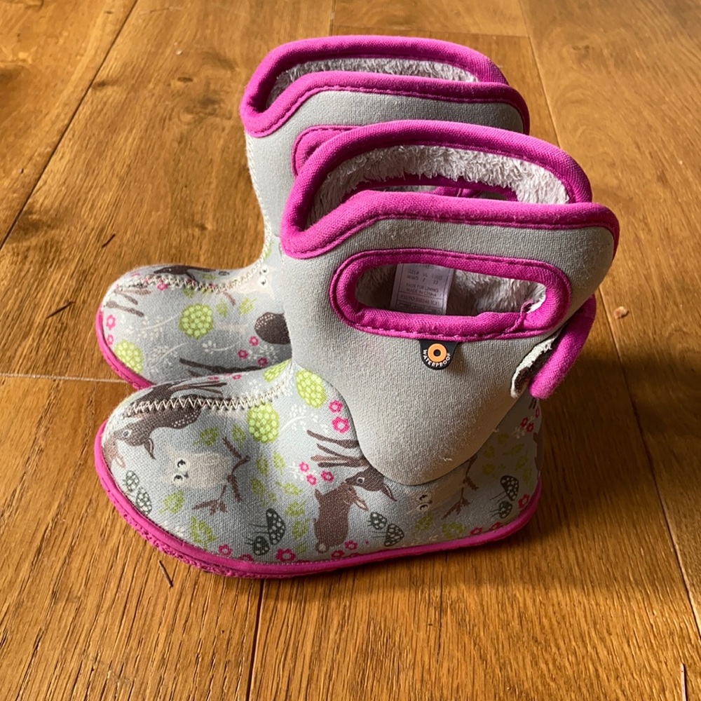 Girls toddler bogs size 7
